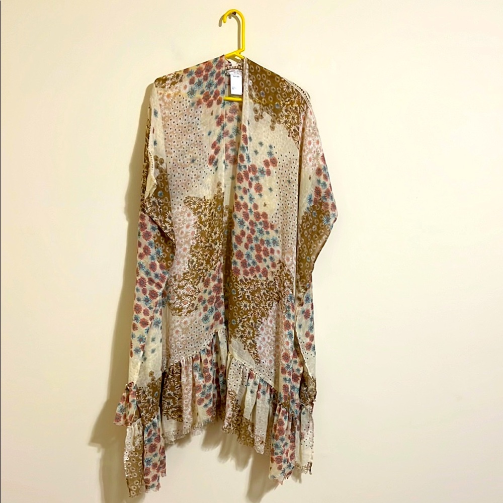 Free people Floral Patterned Kimono with Ruffle Hem Size OS